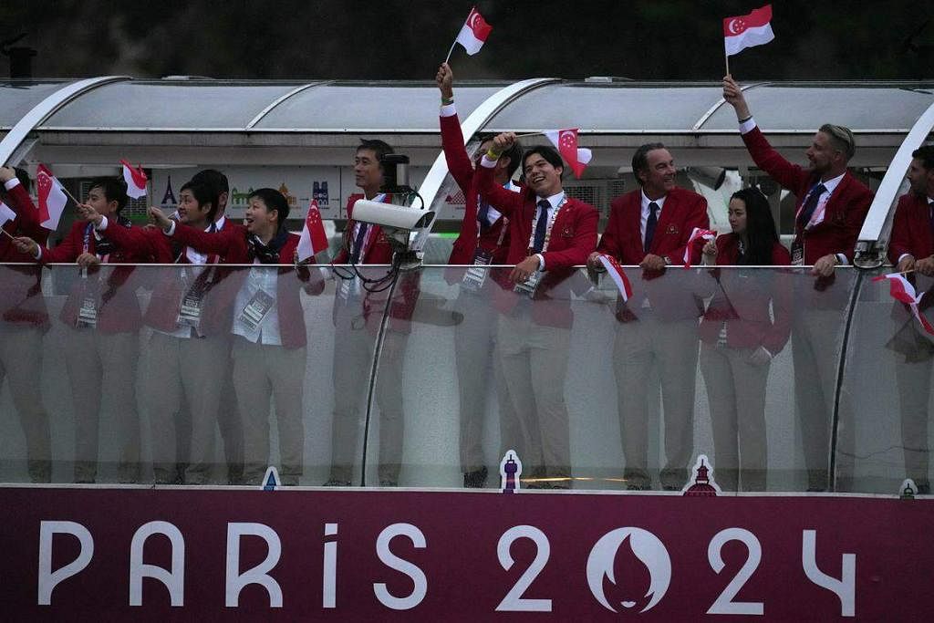 巴黎奥运会以塞纳河游船开幕，体育新闻